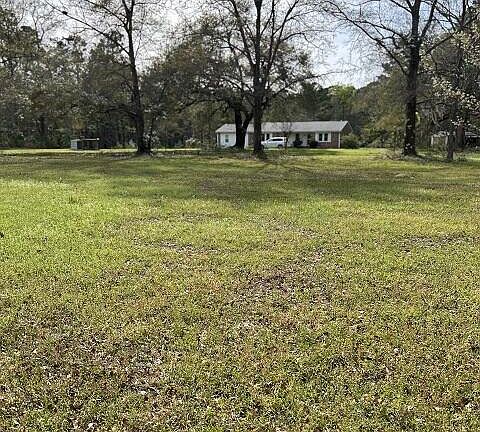 2nd image of 140 Bowers Ln