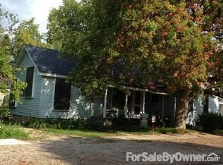 304 S C St, Cheboygan, MI 49721