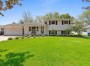 1123 Canterbury Rd, Green Bay, WI 54304