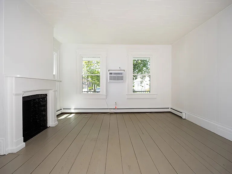 29 Delano St #1 — Photo 9