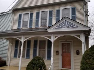 36 S Green St, Nazareth, PA 18064