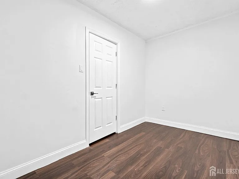 198 New Brunswick Ave — Photo 15