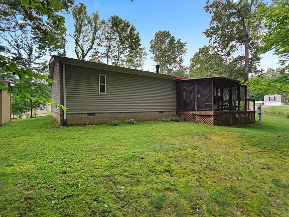 5th image of 75 Walnut Dr