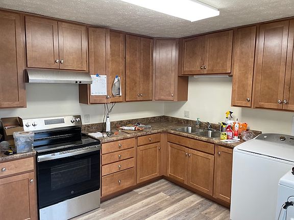 3rd image of 508A Fairview Ave #A