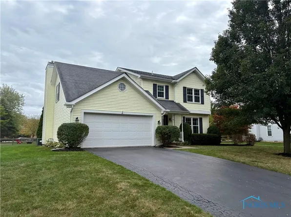 706 Briarwood Cir, Perrysburg, OH 43551