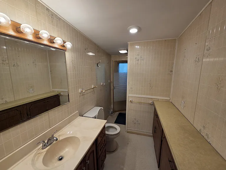 110 Chapel Rd — Photo 9