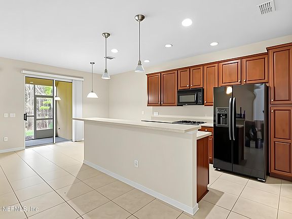 4th image of 14098 MAHOGANY Avenue