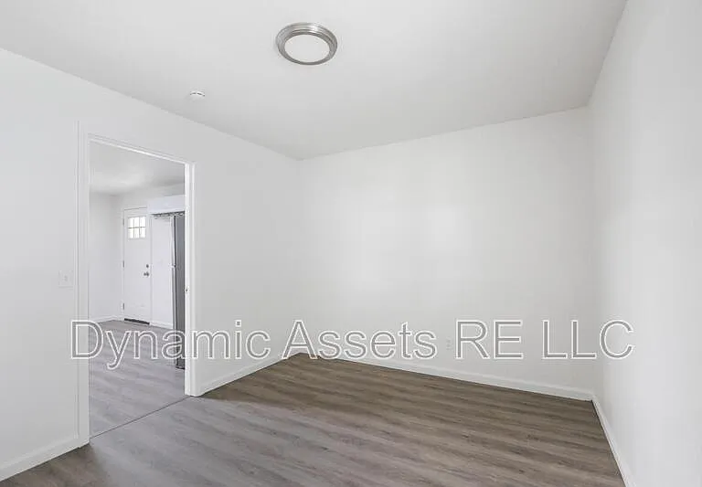 208 E Park St #A — Photo 12