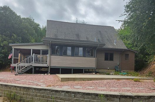 2nd image of 50229 Edgewater Rd