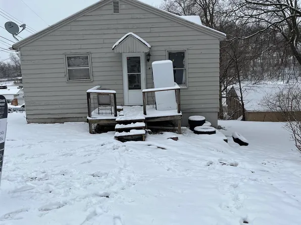 445 S 4th St, Plattsmouth, NE 68048