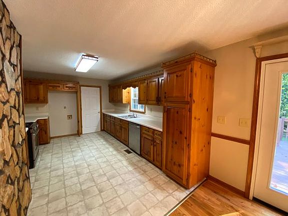 5th image of 3036 Gum Creek Ln