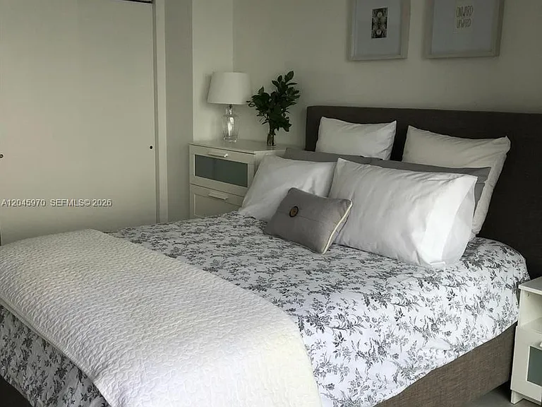 2333 Brickell Ave #Penthouse 207 — Photo 15