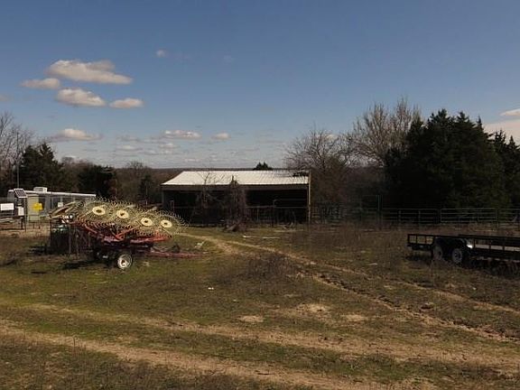 3rd image of 1182 County Road 2535