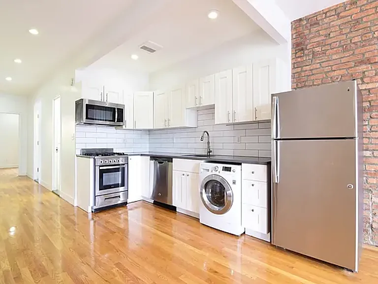 19 Fulton St — Photo 5