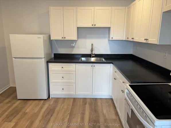 103 Durham St, Pt Colborne, ON L3K 1C9