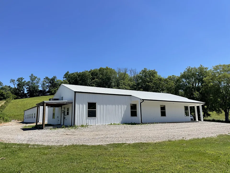 9476 Fayetteville 64e Hwy #1