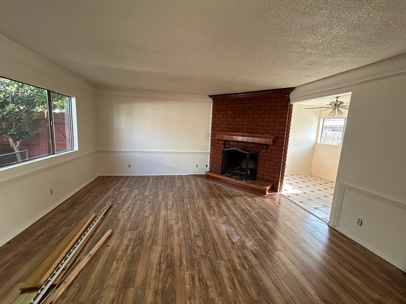 3 bed, 1270 sqft, $3,100 — Photo 1
