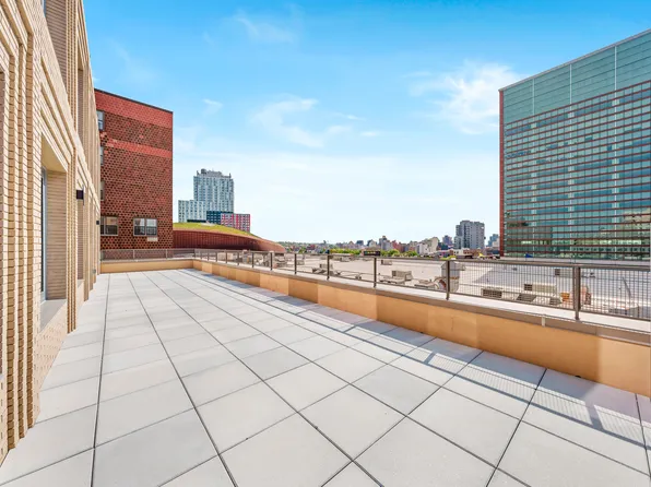 151 South Elliott Place image 5 of 56