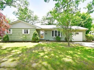 22 E 3rd St, Patchogue, NY 11772
