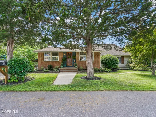 318 Capstan Avenue, Beachwood, NJ 08722