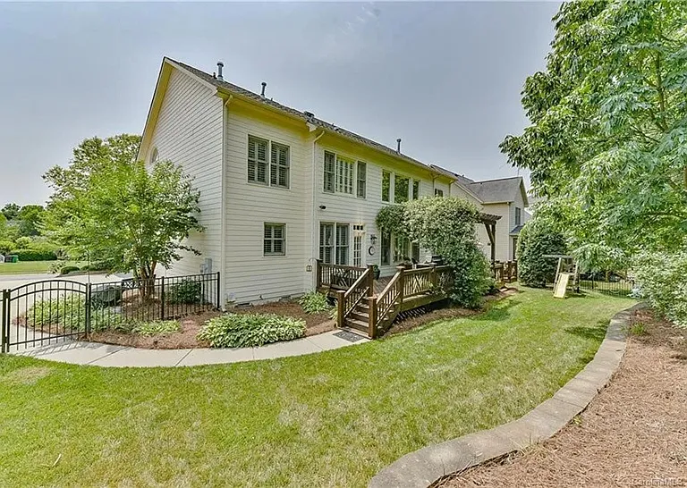 2531 Arden Gate Ln — Photo 41