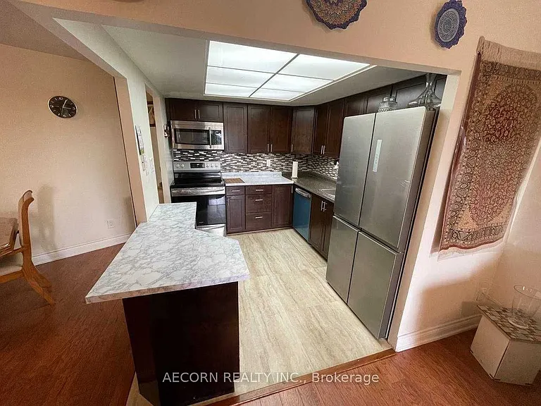 7811 Yonge St #805 — Photo 16