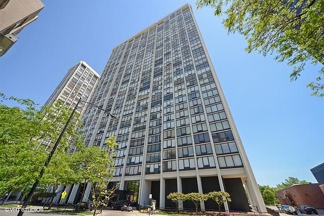 5445 N Sheridan Road