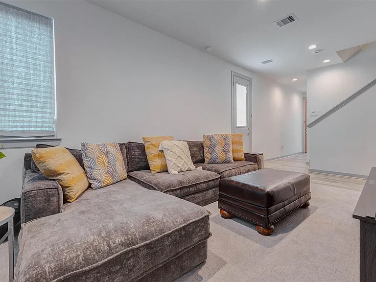 4502 Buck St — Photo 5
