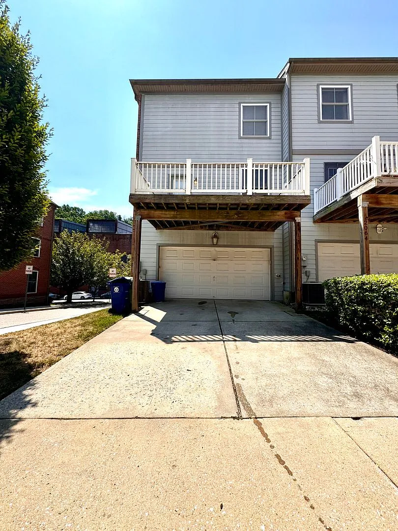 2062 Clipper Park Drive — Photo 3