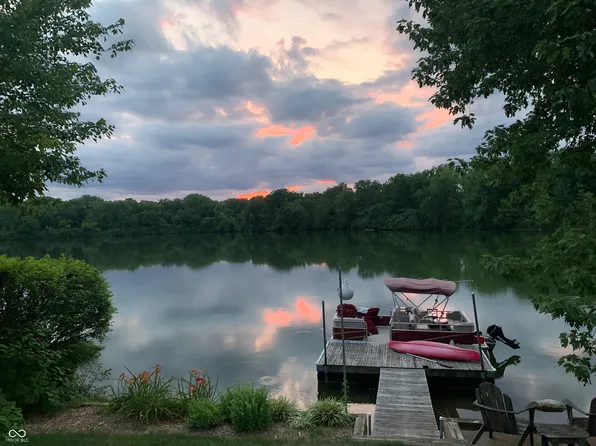 4956 Mallard View Dr, Indianapolis, IN 46226