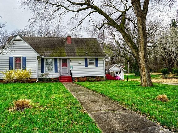 2nd image of 107 Elmwood Dr