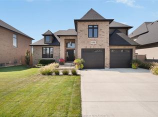 939 Chateau Ave, Windsor, ON N8P0E6