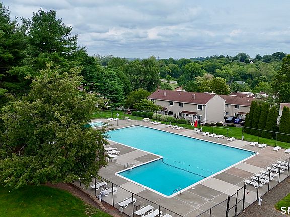 3rd image of 62 Monticello Drive #62
