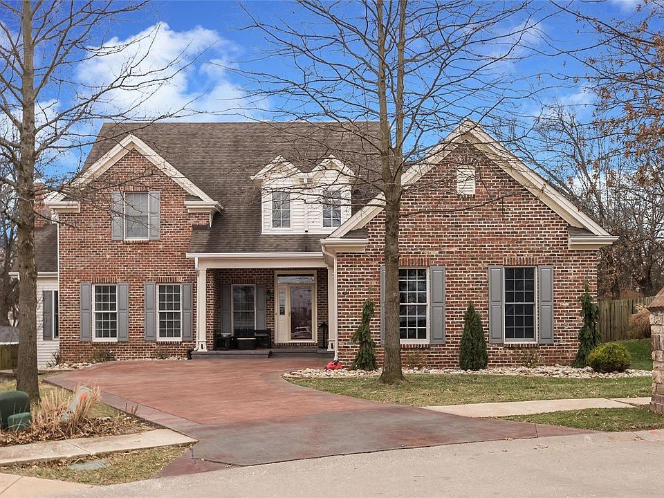 1st image of 434 Woodlawn Grove Ln