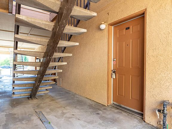 3rd image of 3121 Spring St APT 102