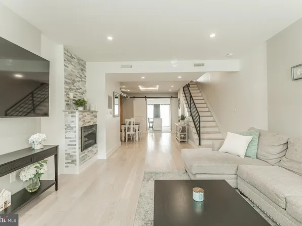 1132 S Front St, Philadelphia, PA 19147