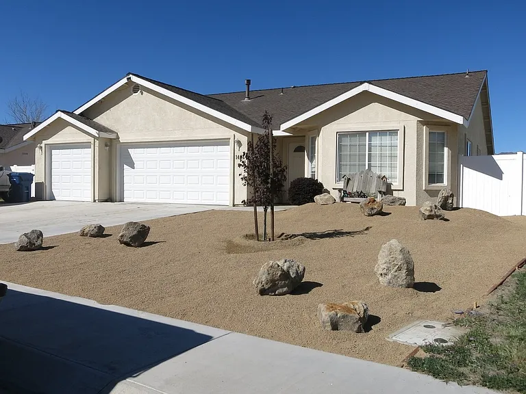 1464 Grey Bluffs Dr — Photo 2