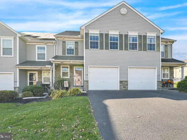 140 Locust Run Dr, York, PA 17404