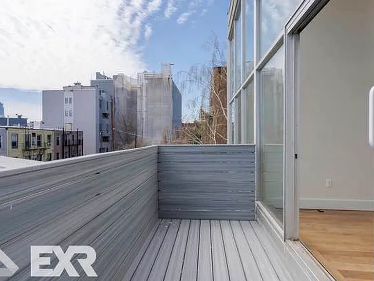 188 Freeman St #2R — Photo 16