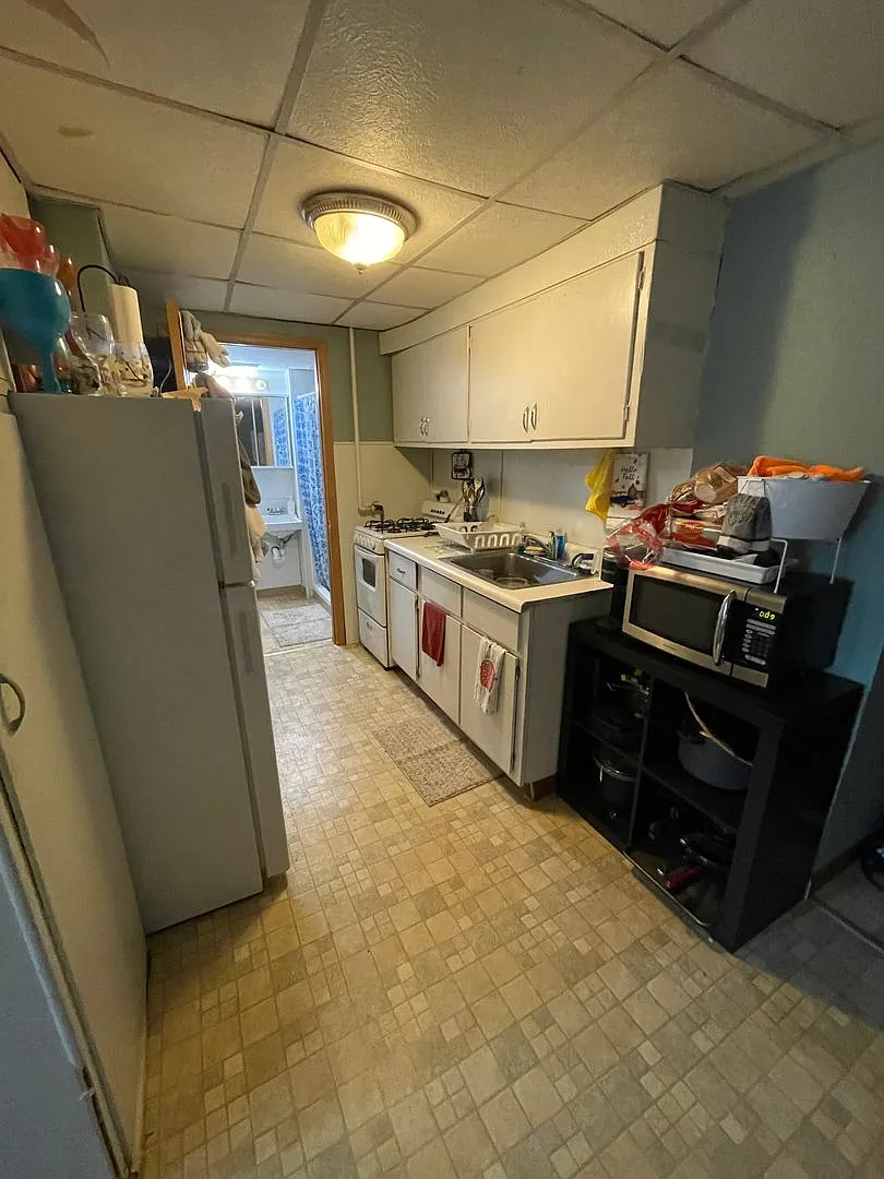 2 Bedroom Apartment Walk to UW-La Crosse & Western Tech — Photo 3