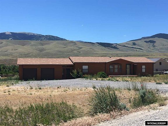 3rd image of 15 Painted Hills Dr