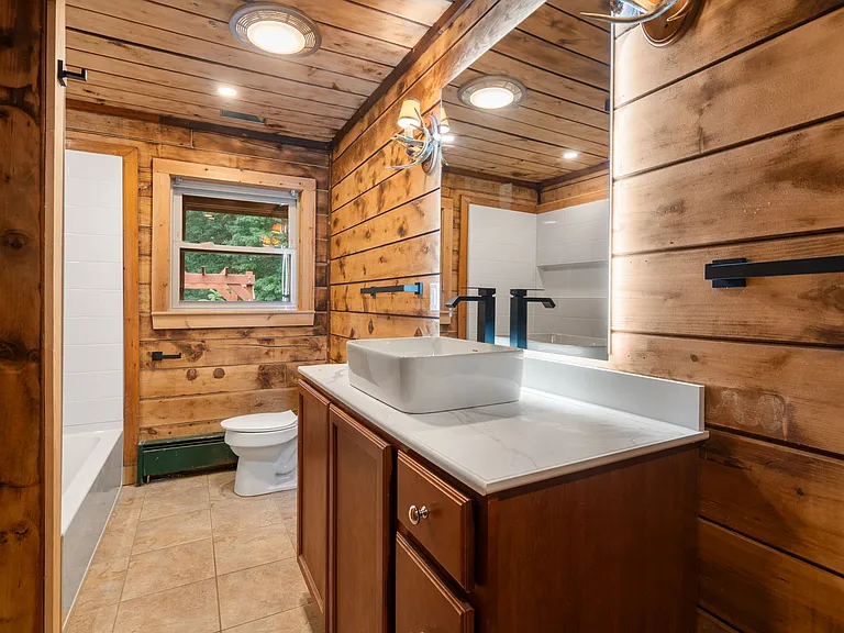 56 Parmenter Ln — Photo 17