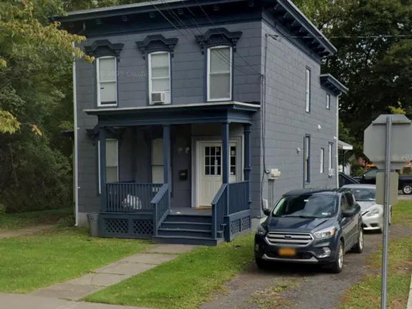 59 Oxford Rd #4, New Hartford, NY 13413