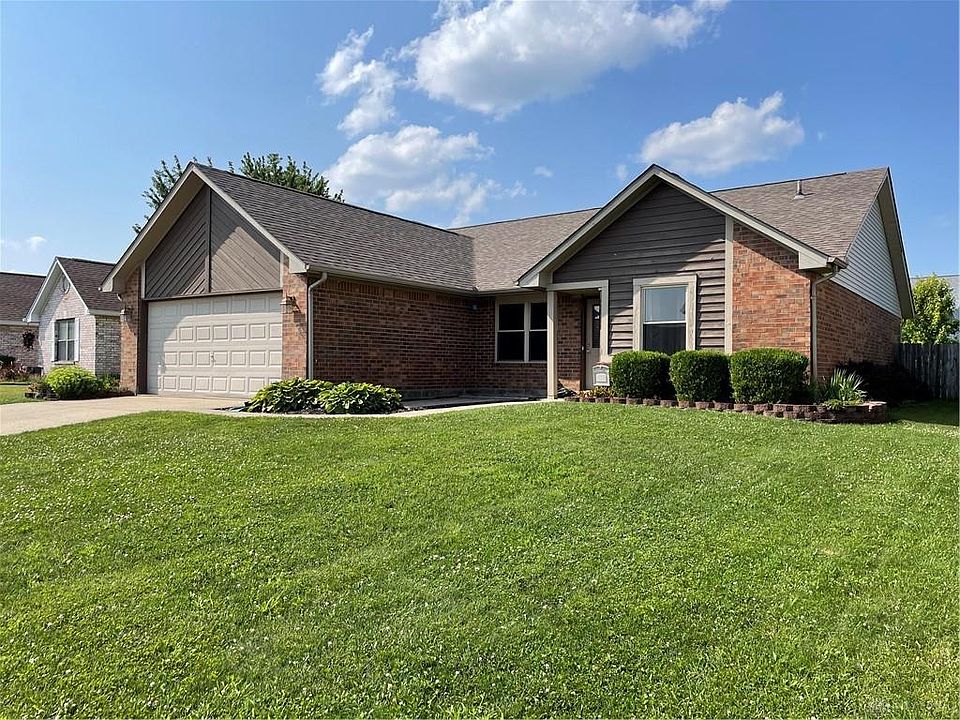 1st image of 8828 Deer Hollow Dr