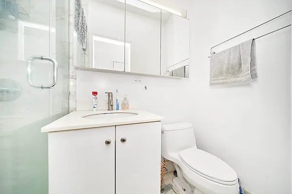 Rented by Living New York | media 16