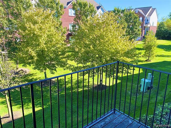 3rd image of 43862 Cherry Grove Ct E #50