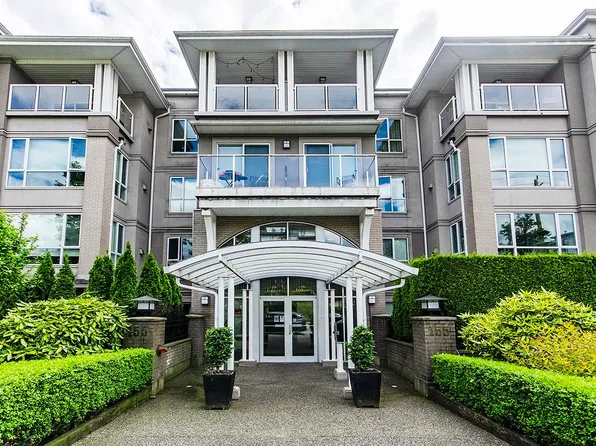 155 E 3rd St #305, North Vancouver, BC V7L 1E5