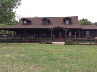 913 Dry Lake Rd, Luverne, AL 36049