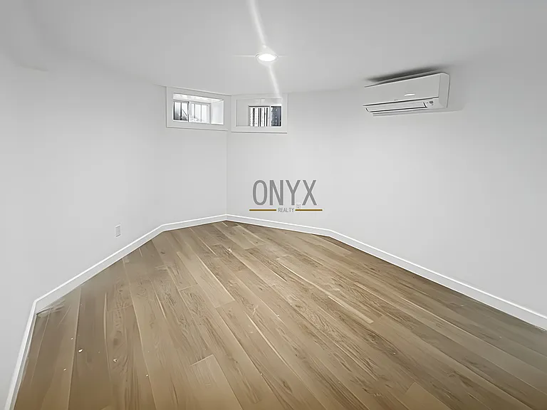 20-15 Menahan St #1 — Photo 9