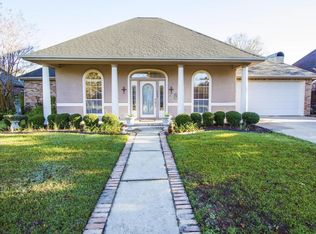 203 Hamlet Ln, Lafayette, LA 70508